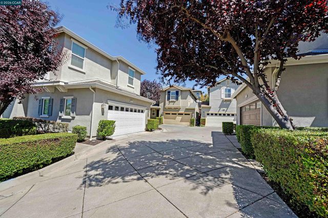 509 Falling Star Dr, Martinez, CA 94553