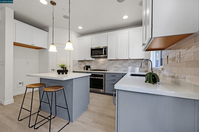 509 Falling Star Dr, Martinez, CA 94553