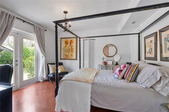 5961 SW 46th Ter, Miami, FL 33155