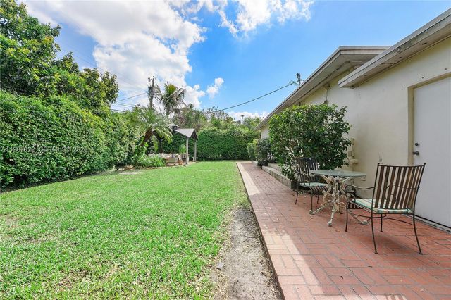 5961 SW 46th Ter, Miami, FL 33155