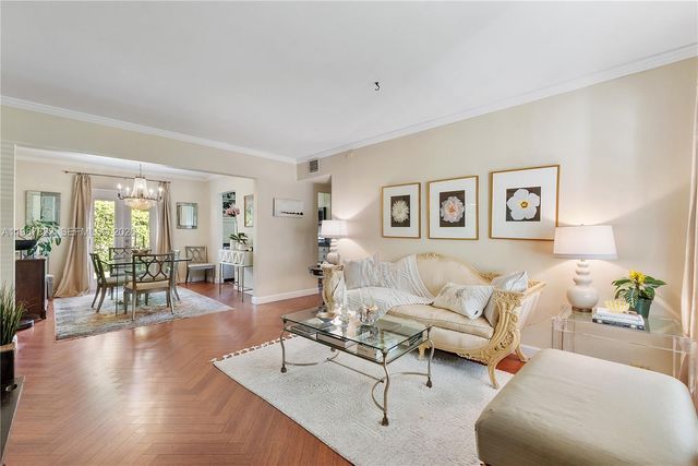 5961 SW 46th Ter, Miami, FL 33155