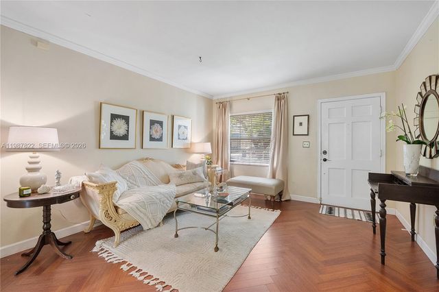 5961 SW 46th Ter, Miami, FL 33155