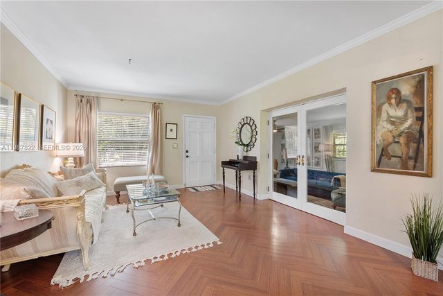 5961 SW 46th Ter, Miami, FL 33155