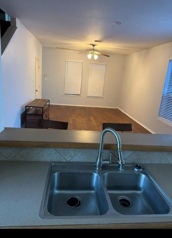 4514 Plum Creek Forest Lane, Houston, TX 77087