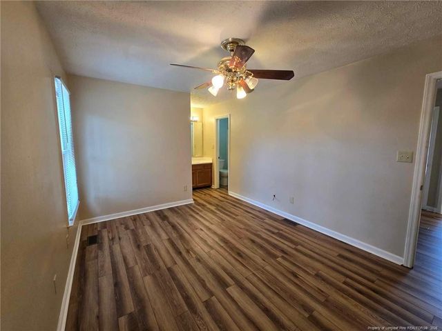 5707 La Costa Drive, Hope Mills, NC 28348