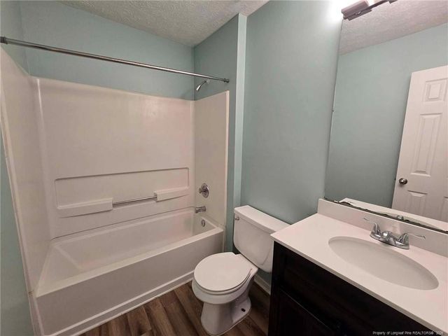 5707 La Costa Drive, Hope Mills, NC 28348