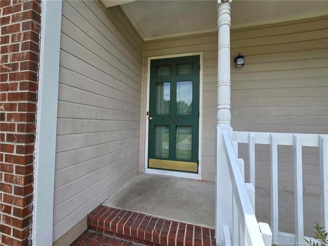 5707 La Costa Drive, Hope Mills, NC 28348