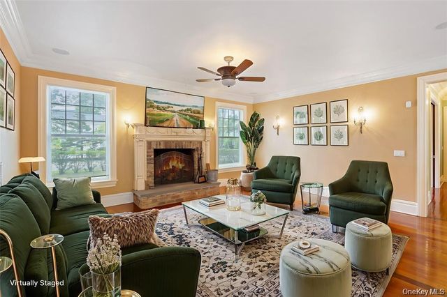 52 Brushy Neck Lane, Westhampton, NY 11977