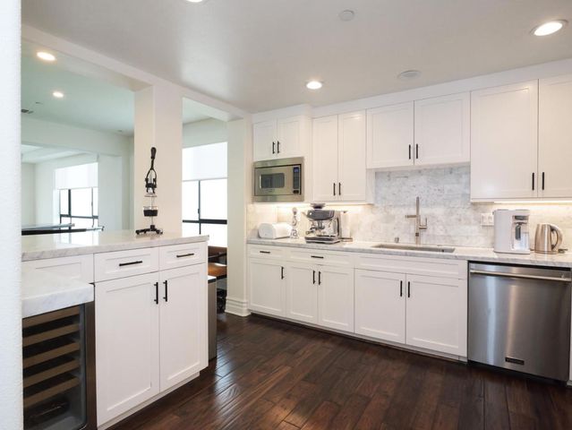 1530 Camden Avenue Ph-1, Los Angeles, CA 90025