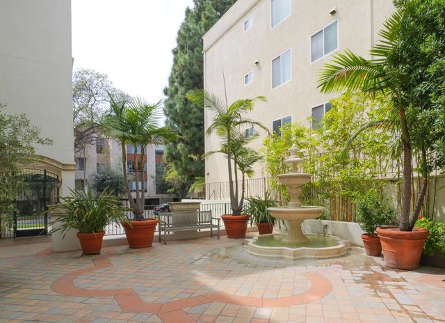 1530 Camden Avenue Ph-1, Los Angeles, CA 90025