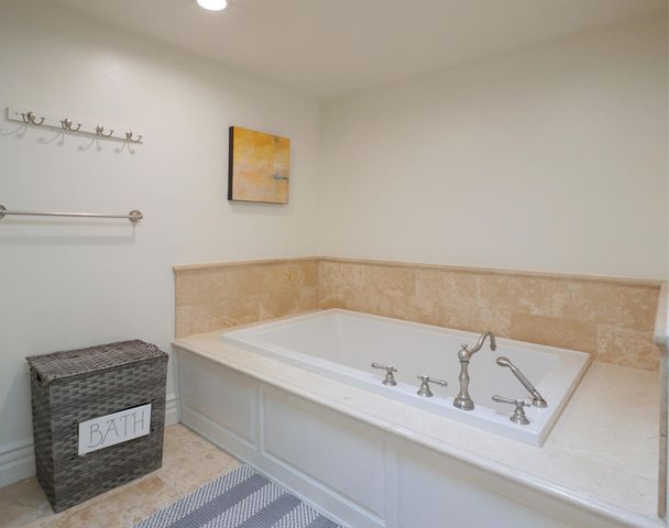 1530 Camden Avenue Ph-1, Los Angeles, CA 90025