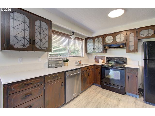 8011 Se THIESSEN Rd, Milwaukie, OR 97267