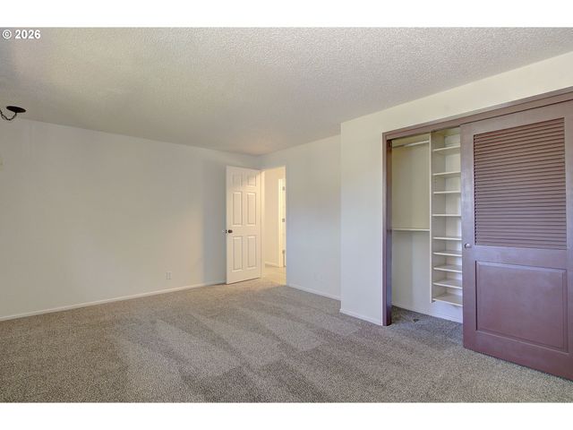 8011 Se THIESSEN Rd, Milwaukie, OR 97267