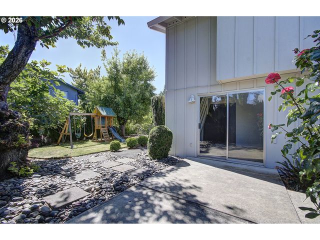 8011 Se THIESSEN Rd, Milwaukie, OR 97267