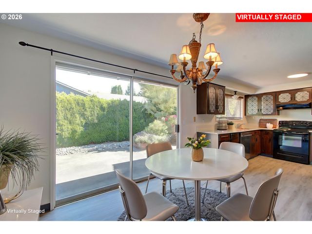 8011 Se THIESSEN Rd, Milwaukie, OR 97267