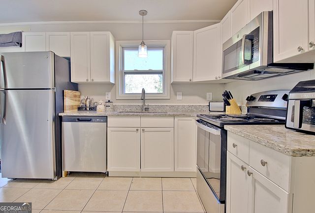 218 Hilltop Drive, Peachtree City, GA 30269