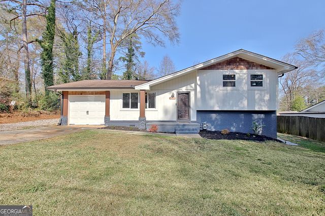 218 Hilltop Drive, Peachtree City, GA 30269