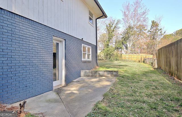 218 Hilltop Drive, Peachtree City, GA 30269