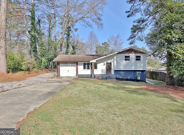 218 Hilltop Drive, Peachtree City, GA 30269