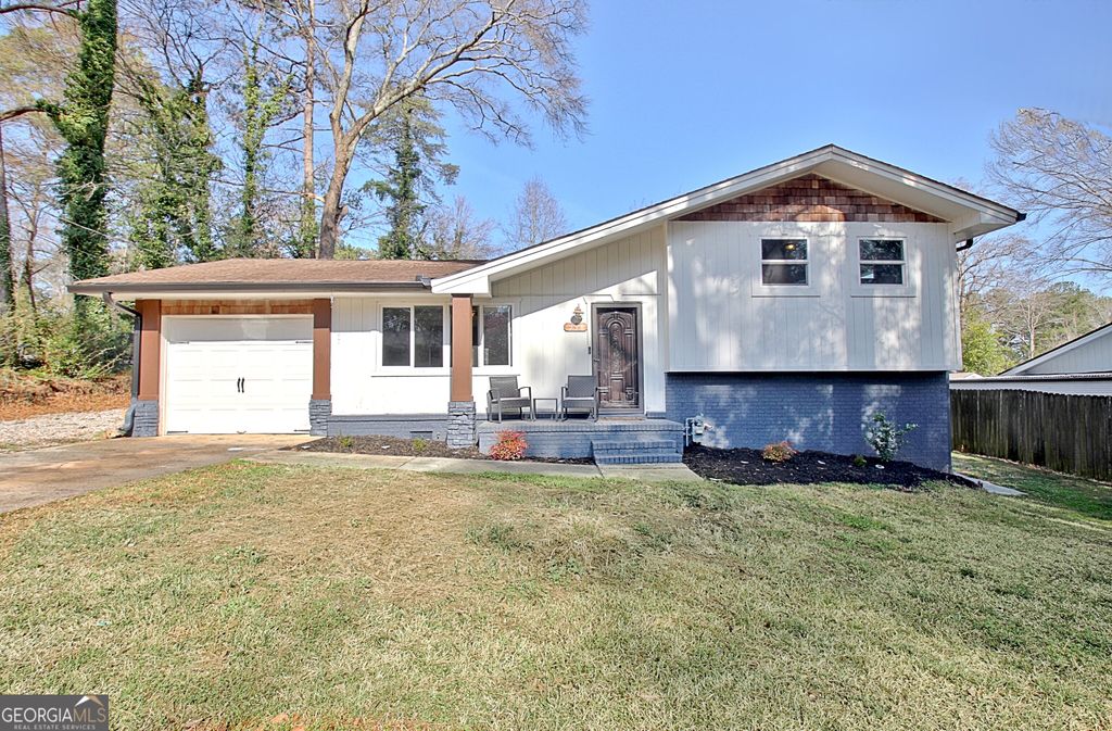 218 Hilltop Drive, Peachtree City, GA 30269