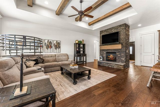 5318 W Parkridge Dr, Boise, ID 83714