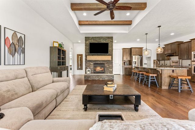 5318 W Parkridge Dr, Boise, ID 83714