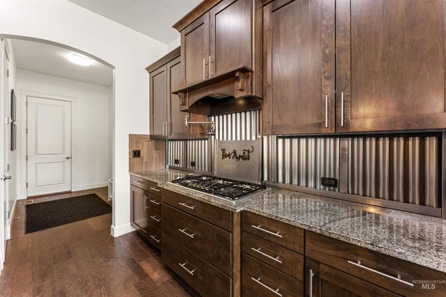 5318 W Parkridge Dr, Boise, ID 83714