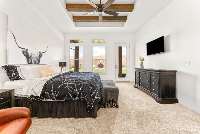 5318 W Parkridge Dr, Boise, ID 83714