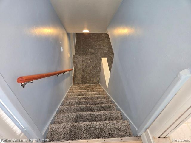 29607 Howard Avenue, Madison Heights, MI 48071