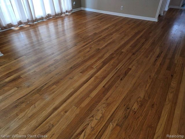 29607 Howard Avenue, Madison Heights, MI 48071