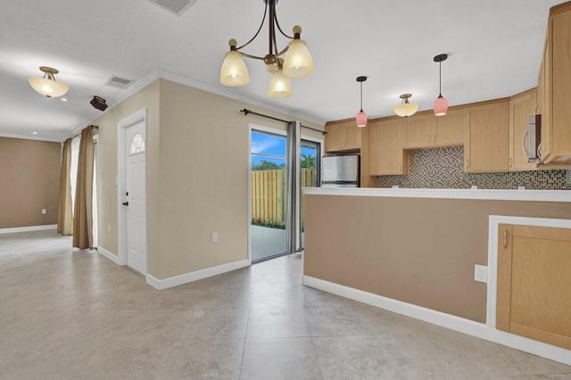 3313 Meridian Way N C, Palm Beach Gardens, FL 33410