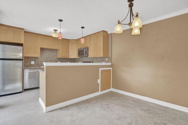 3313 Meridian Way N C, Palm Beach Gardens, FL 33410