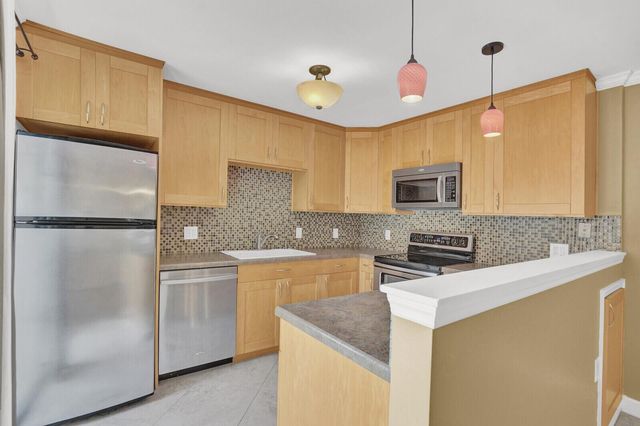 3313 Meridian Way N C, Palm Beach Gardens, FL 33410