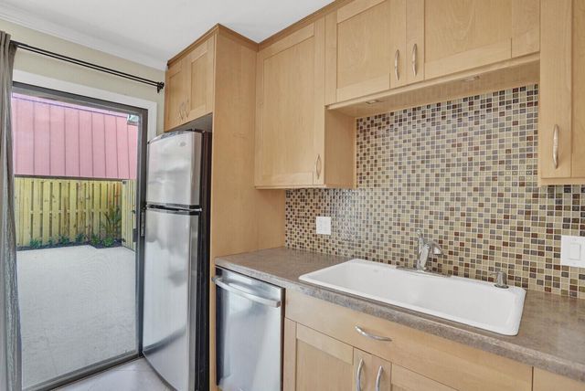 3313 Meridian Way N C, Palm Beach Gardens, FL 33410