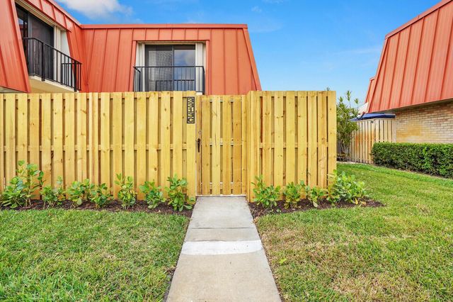 3313 Meridian Way N C, Palm Beach Gardens, FL 33410