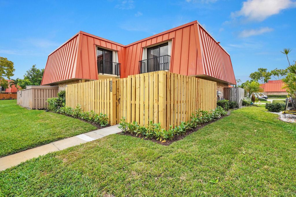 3313 Meridian Way N C, Palm Beach Gardens, FL 33410