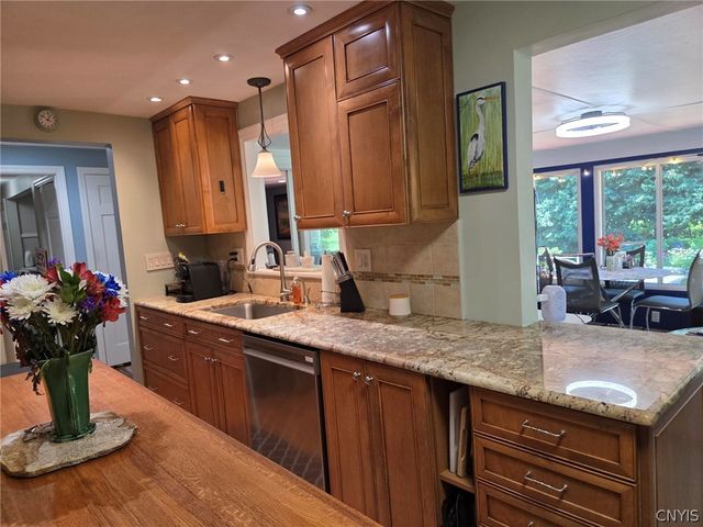 4853 CAREY DRIVE, Manlius, NY 13104