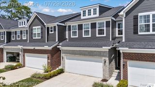 4685 Broomfield Way, Orion Charter Township, MI 48359