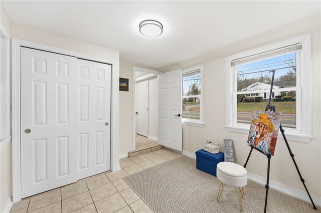 461 River Road, Lincoln, RI 02865