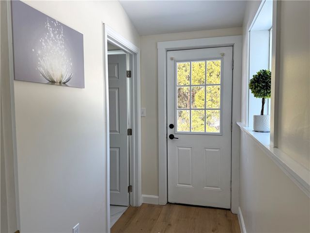 461 River Road, Lincoln, RI 02865