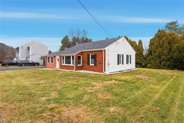 461 River Road, Lincoln, RI 02865