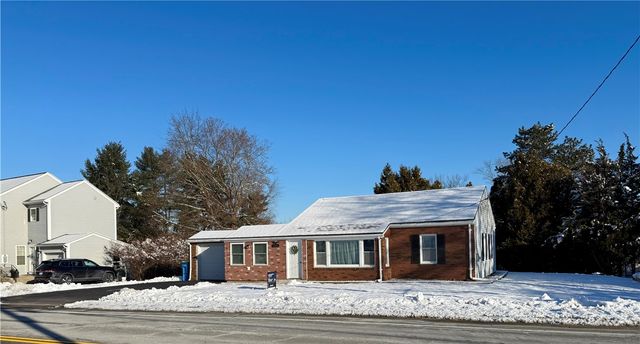 461 River Road, Lincoln, RI 02865