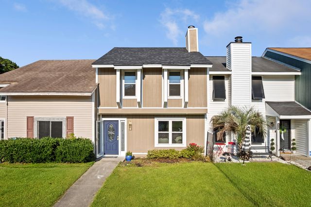 11 Hunters Court, Goose Creek, SC 29445
