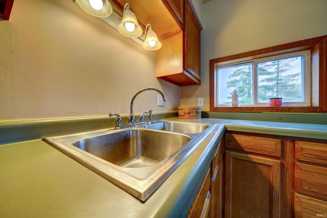 331 Walnut Street, Butler, IN 46721