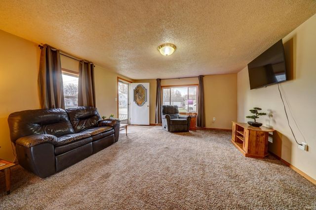 331 Walnut Street, Butler, IN 46721