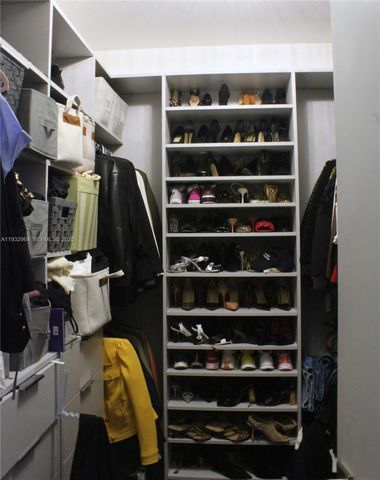 10109 NW 76th Ter, Doral, FL 33178