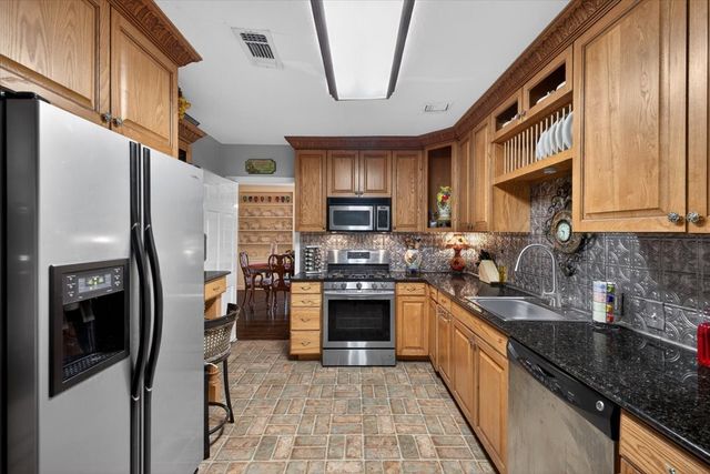 3505 White Settlement Road, Fort Worth, TX 76107