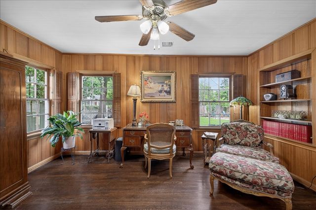 3505 White Settlement Road, Fort Worth, TX 76107