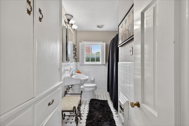 3505 White Settlement Road, Fort Worth, TX 76107