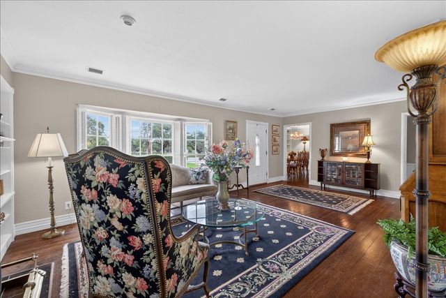 3505 White Settlement Road, Fort Worth, TX 76107